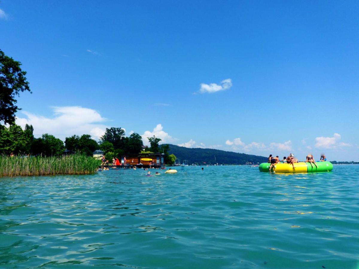 Hotel Garni Seeroesl Am Woerthersee , Kaernten Крумпендорф Экстерьер фото
