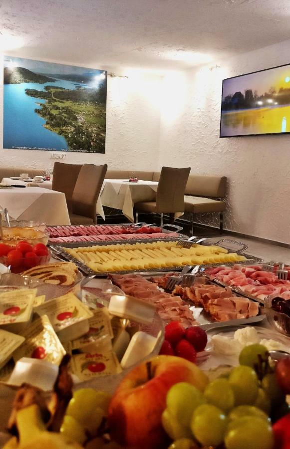 Hotel Garni Seeroesl Am Woerthersee , Kaernten Крумпендорф Экстерьер фото