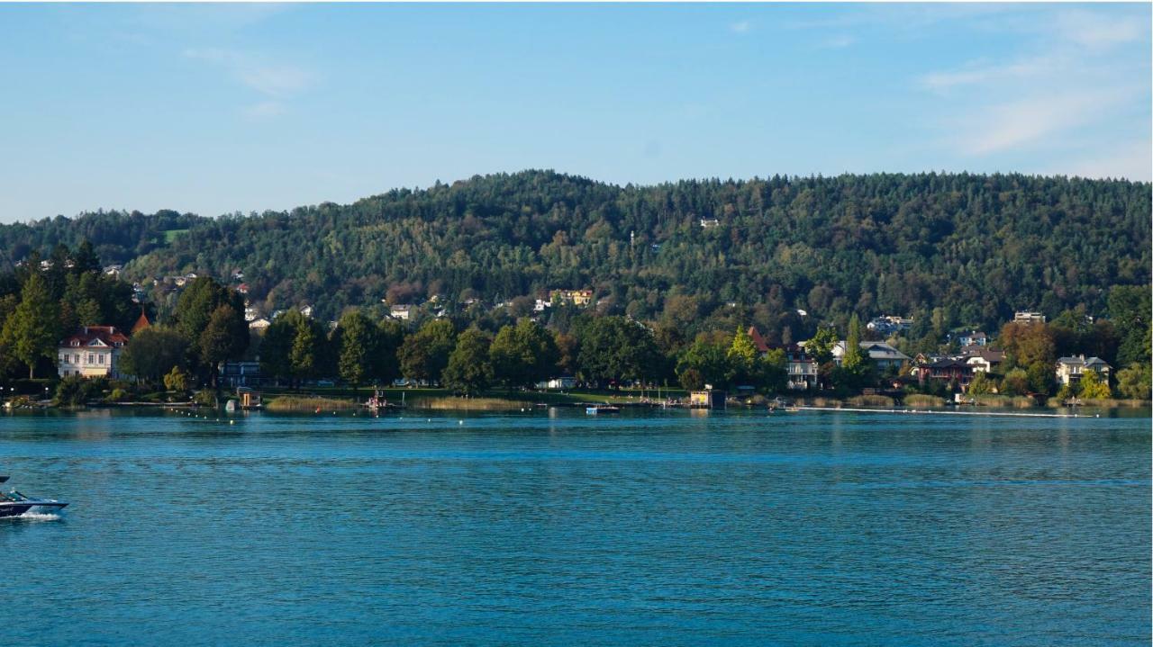 Hotel Garni Seeroesl Am Woerthersee , Kaernten Крумпендорф Экстерьер фото